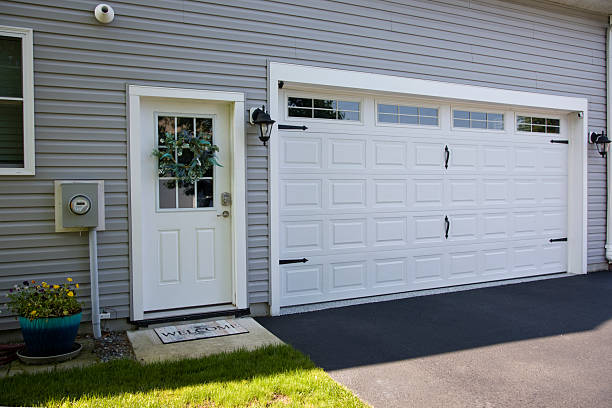 24/7 Emergency Garage Door Panel Replacement experts in Talladega, AL